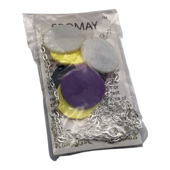 Sromay Essential Oil Diffuser Necklace Silver Tone Aromatherapy Locket With Pads - Picture 2 of 6